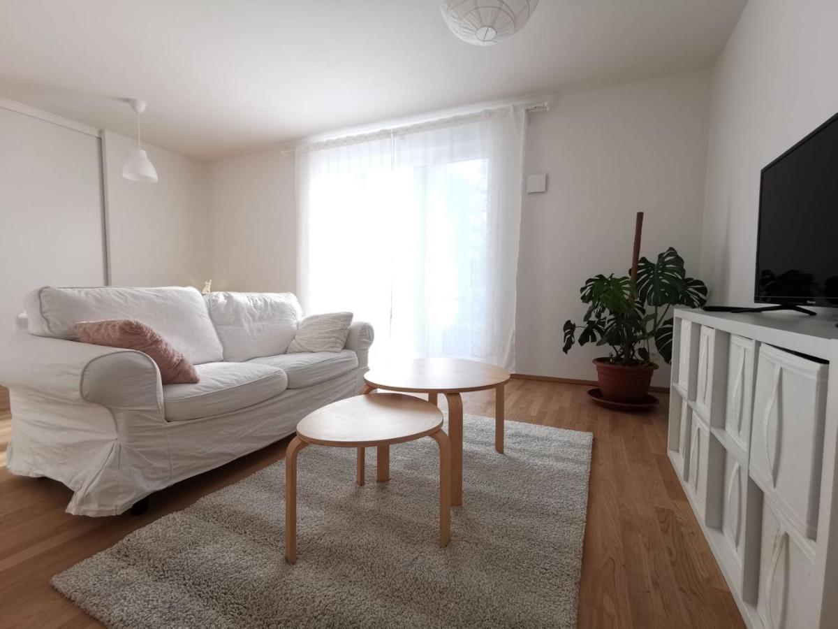 Gemuetliches Privatzimmer In Geraeumiger Gemeinschaftswohnung Drezda Kültér fotó