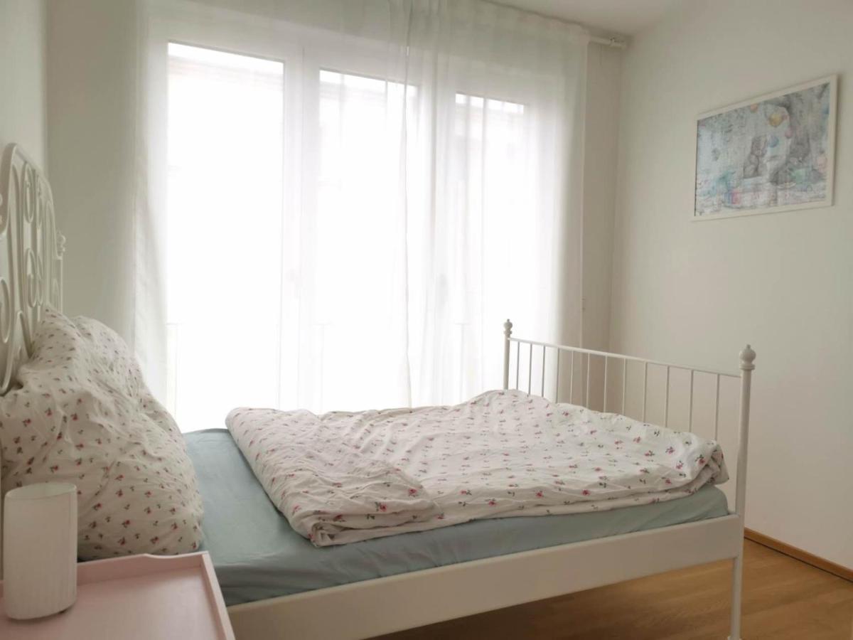 Gemuetliches Privatzimmer In Geraeumiger Gemeinschaftswohnung Drezda Kültér fotó